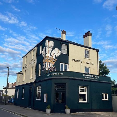 The Prince Of Wales Reigate Bagian luar foto